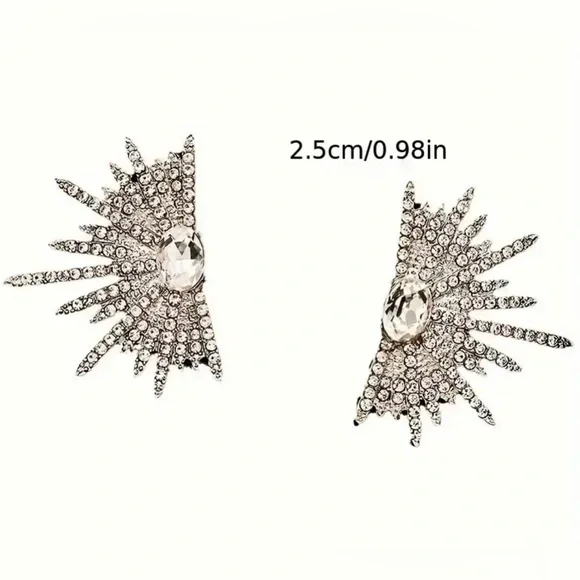 ✨ Stunning Zircon Winged Stud Earrings - Picture 10 of 10